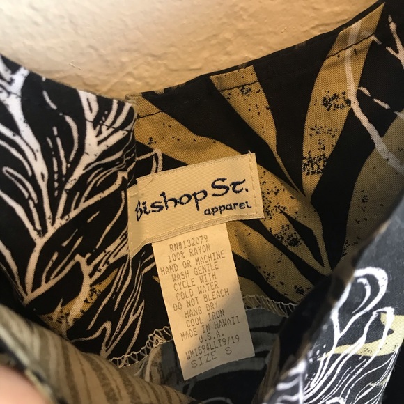 Bishop St. Hawaiian beach dress - Picture 2 of 2